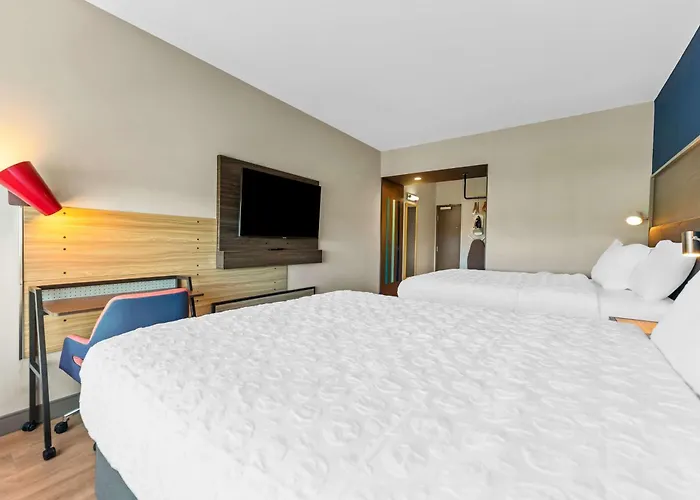 Tru By Hilton Hotel